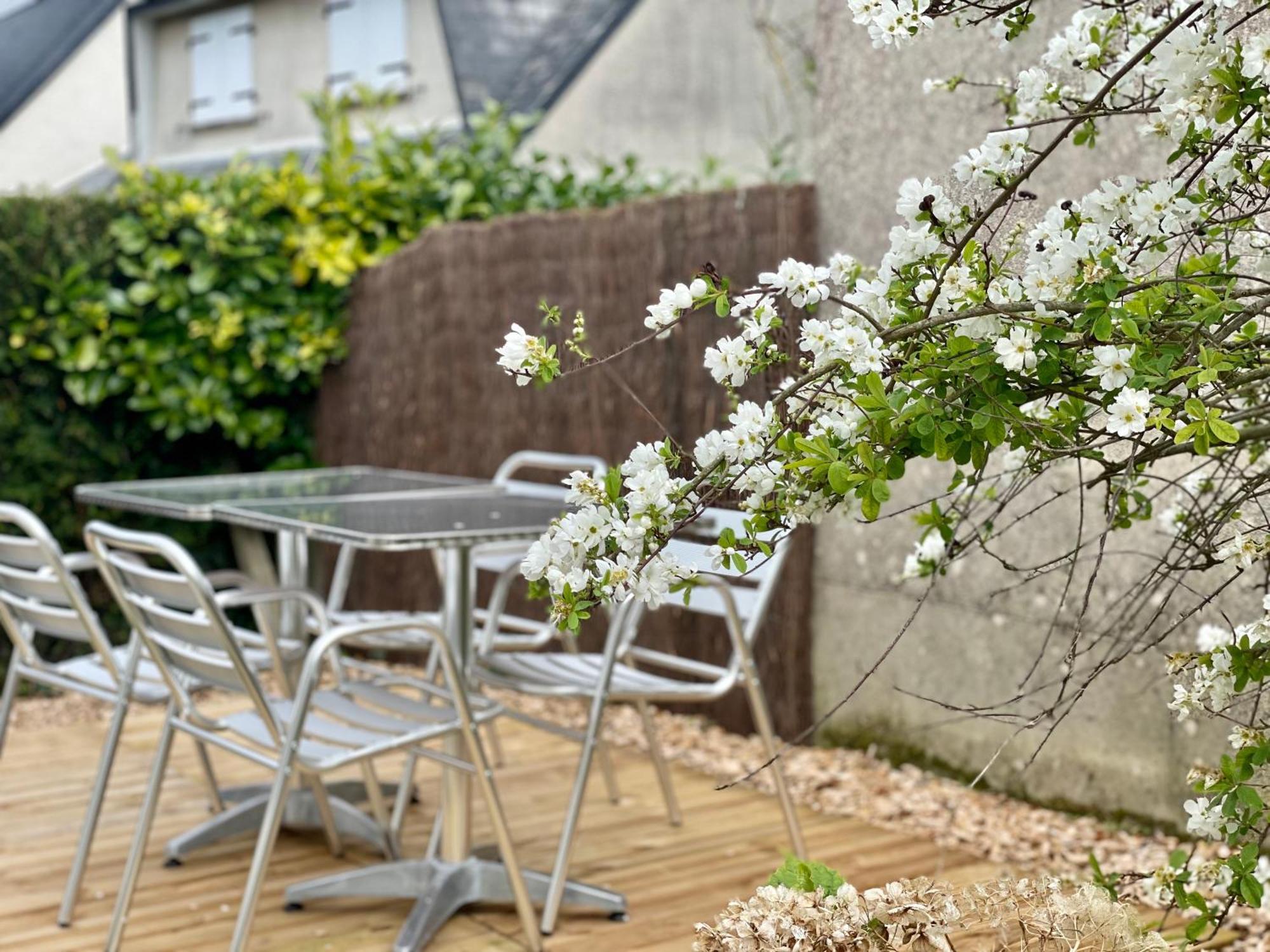 La Maison Des Declos Avec Parking Prive Holiday home Bayeux